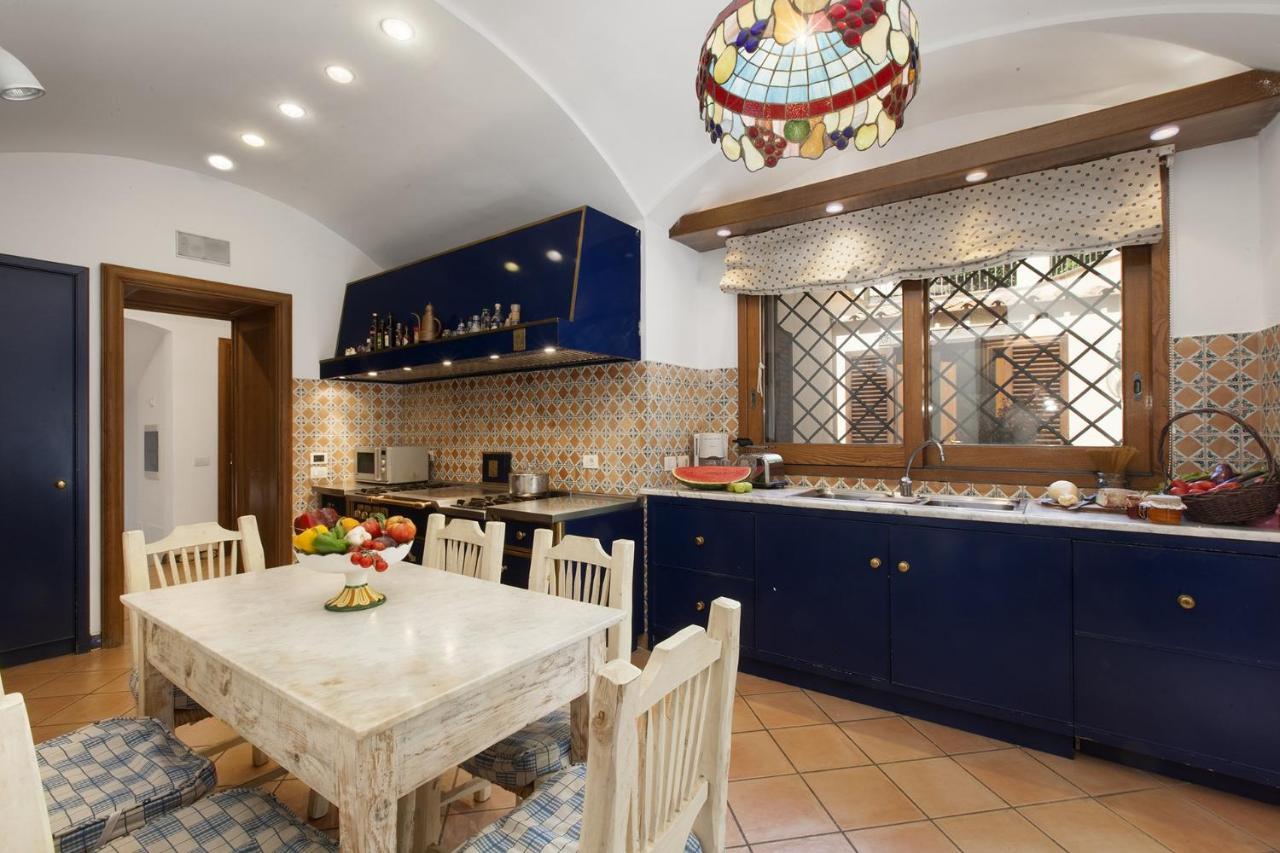 Amore Rentals - Residence Bosco Сант-Агата-суй-Дуе-Гольфі Екстер'єр фото